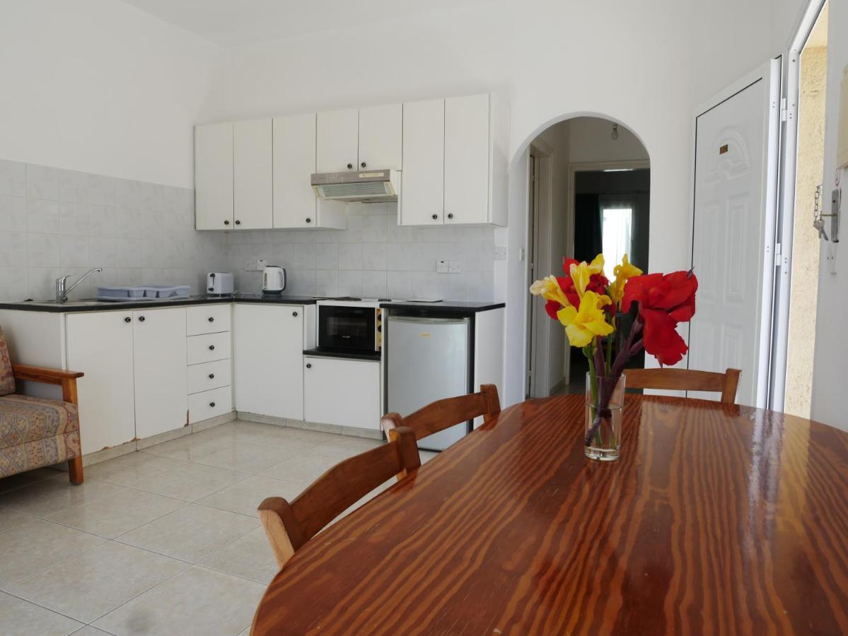 Kozis Hotel Apartments Polis Eksteriør bilde