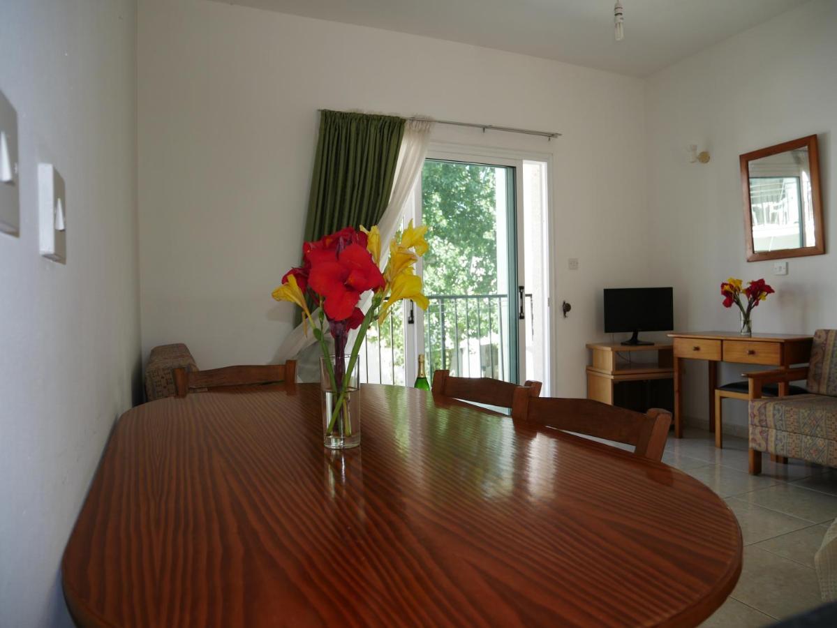 Kozis Hotel Apartments Polis Eksteriør bilde